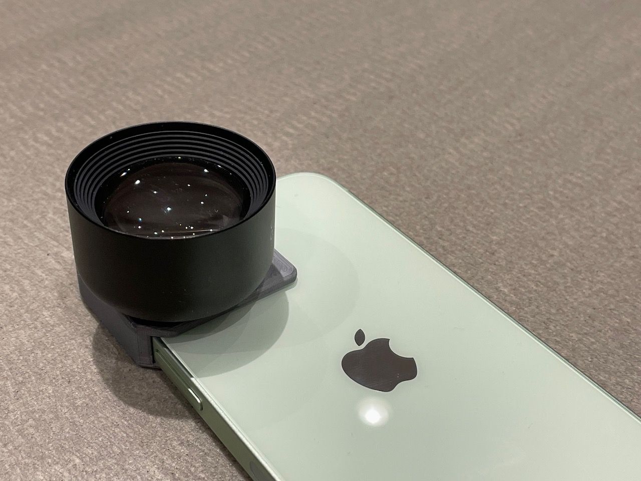 iPhone 12 mini & Optical Zoom 